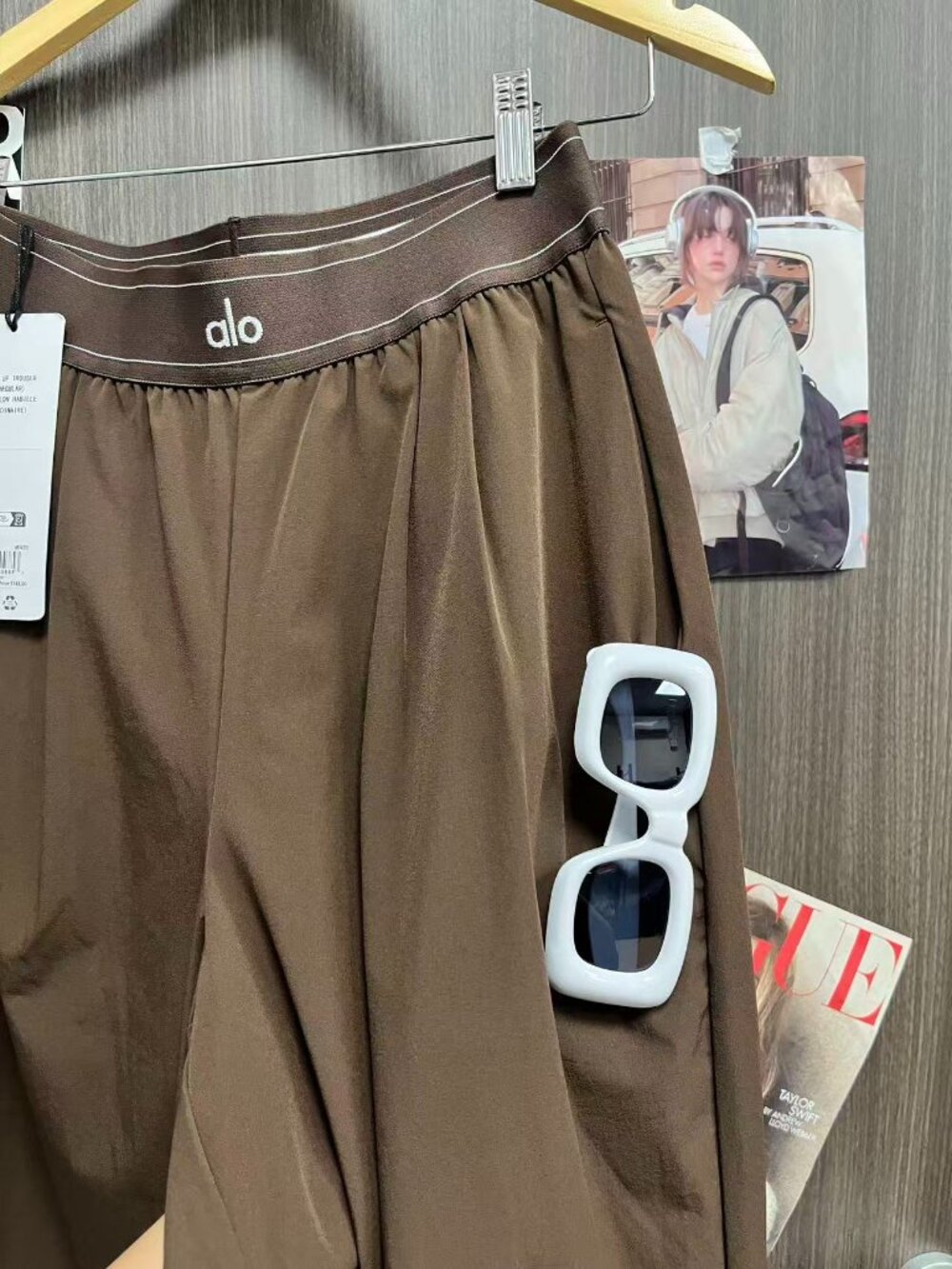 ALO Yoga Suit Up Trouser Coffee Brown (Regular) 🛒 The wildly popular - Picture 7 of 10